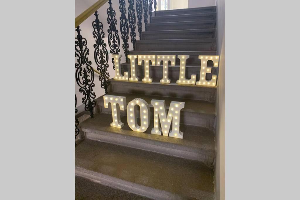 Little Tom Apartments Prága Kültér fotó